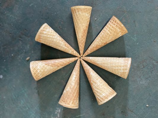 উচ্চ দক্ষতা আইসক্রিম শঙ্কু উত্পাদন মেশিন 380V